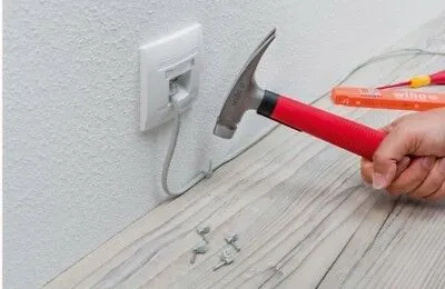 Wiha 42071 Electricians Compact Steel Claw Hammer With Ergonomic Handle 300g - Image 2