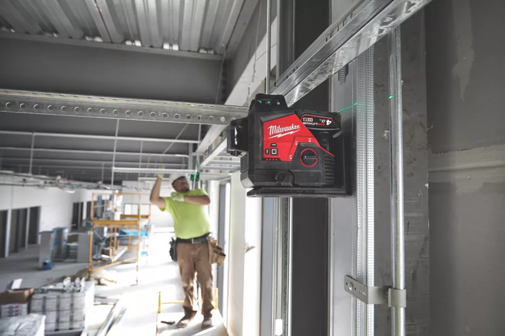 Milwaukee M123PL-401C 12V 1 X 4.0Ah Li-Ion RedLithium Green Self-Levelling Cross-Line Laser Level - Image 5