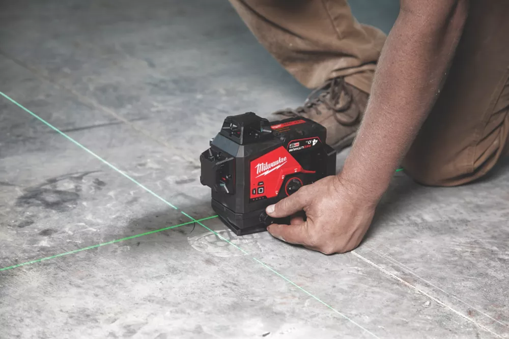 Milwaukee M123PL-401C 12V 1 X 4.0Ah Li-Ion RedLithium Green Self-Levelling Cross-Line Laser Level - Image 7