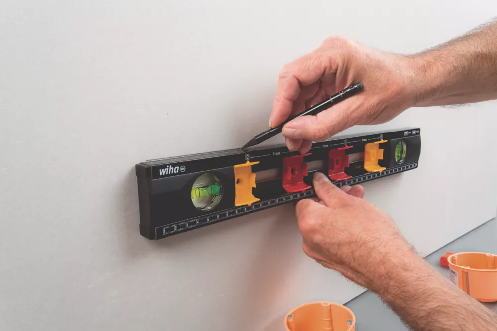 Wiha Electricians Spirit Level 16" (400mm) - Image 2