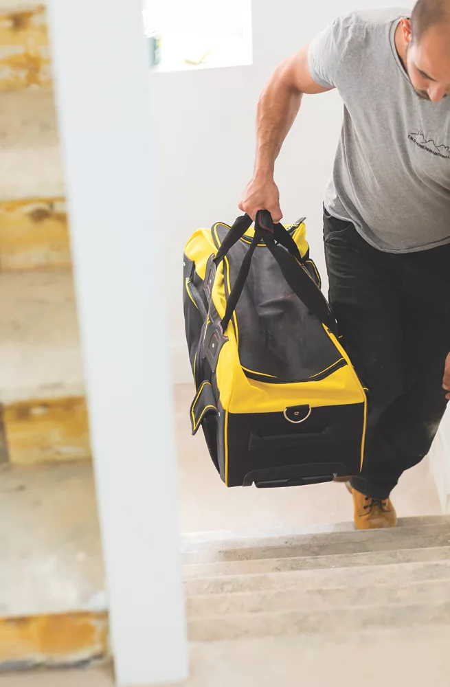 Stanley FMST82706-1 Rolling Duffle Bag 27 1/2" - Image 2