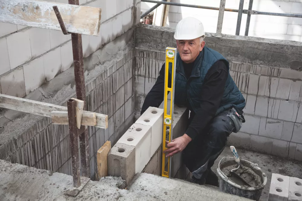 Stabila Spirit Level 39" (1000mm) - Image 5