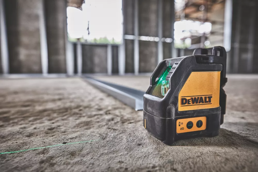 DeWalt DW088CG-XJ Green Self-Levelling Cross-Line Laser Level - Image 5