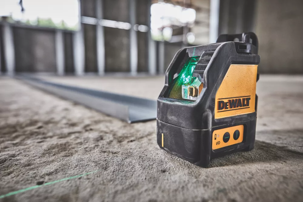 DeWalt DW088CG-XJ Green Self-Levelling Cross-Line Laser Level - Image 6
